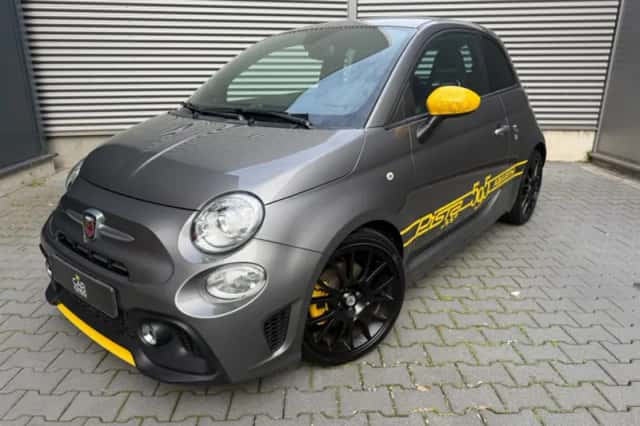 Fiat 500 (2017) thumbnail 2