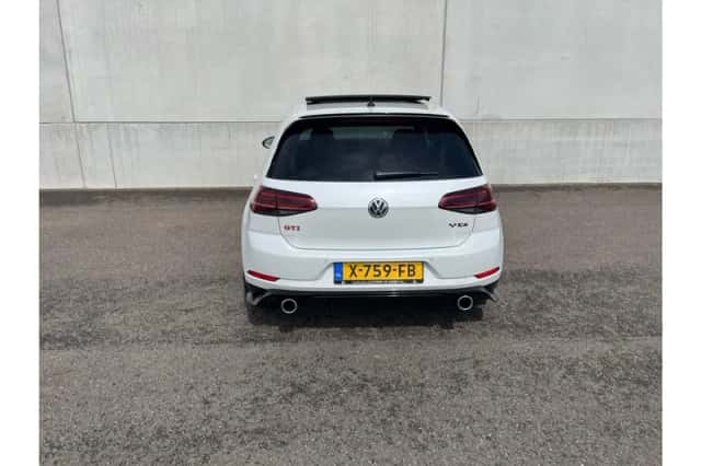 Volkswagen Golf (2019) thumbnail 6