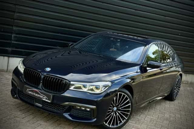 BMW 7-Serie (2018) thumbnail 1