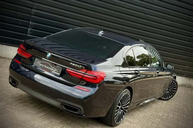 BMW 7-Serie (2018) thumbnail 4