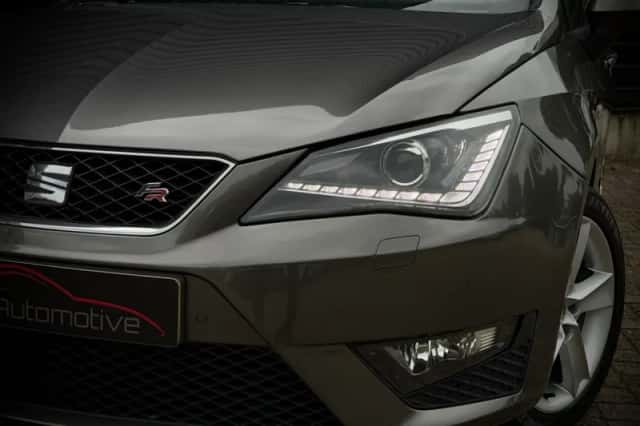 SEAT Ibiza (2015) thumbnail 4