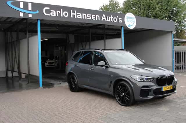 BMW X5 (2022) thumbnail 2