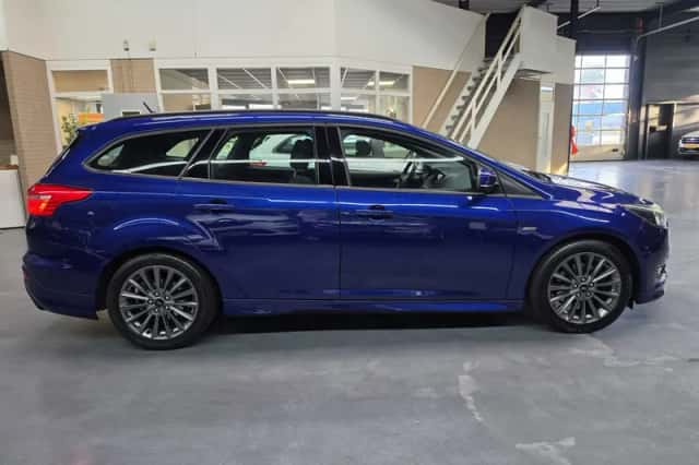Ford Focus (2017) thumbnail 4