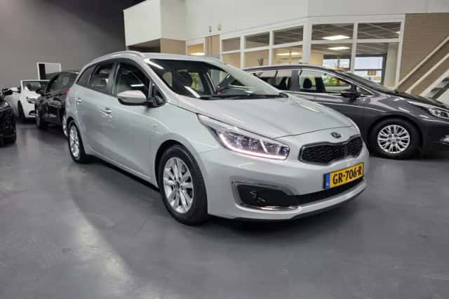 Kia Cee'd (2015) thumbnail 3