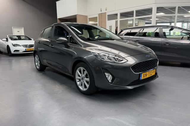 Ford Fiesta (2019) thumbnail 3