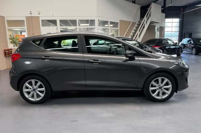 Ford Fiesta (2019) thumbnail 4
