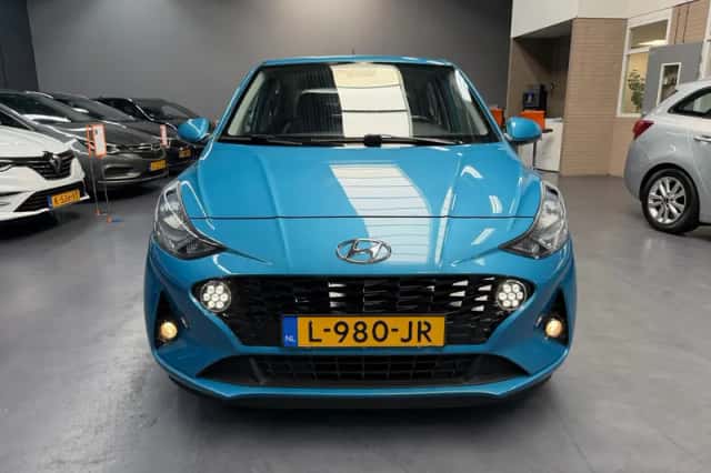 Hyundai i10 (2021) thumbnail 2