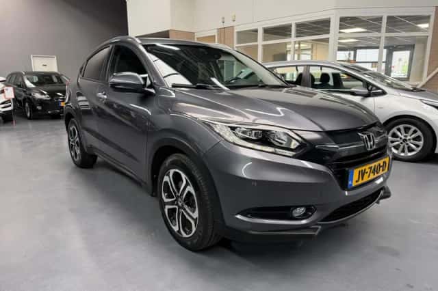 Honda HR-V (2016) thumbnail 3