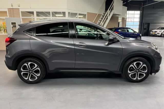 Honda HR-V (2016) thumbnail 4