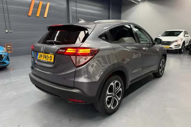 Honda HR-V (2016) thumbnail 5