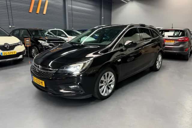 Opel Astra (2019) thumbnail 1