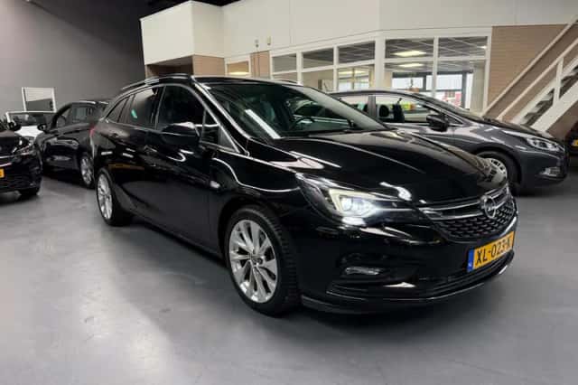Opel Astra (2019) thumbnail 3