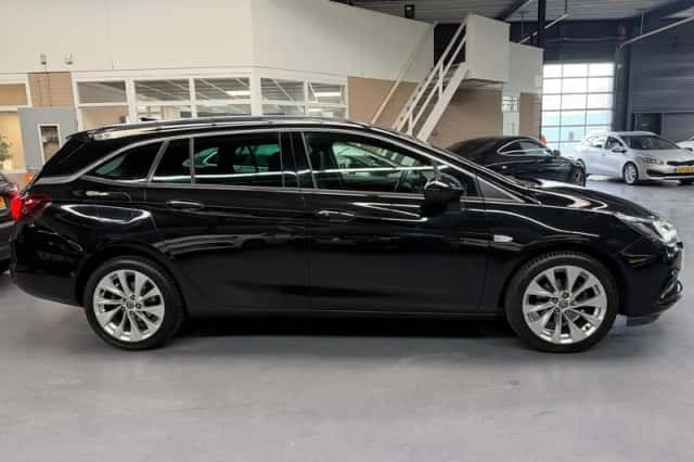 Opel Astra (2019) thumbnail 4