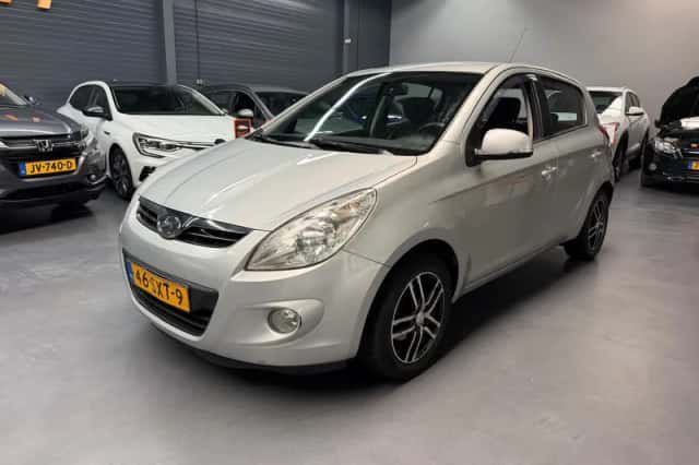 Hyundai i20 (2012) thumbnail 1