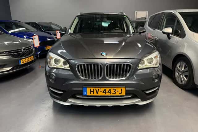 BMW X1 (2015) thumbnail 2