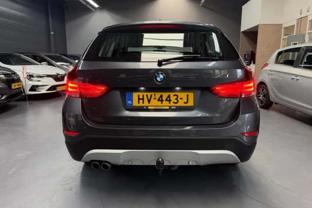 BMW X1 (2015) thumbnail 6
