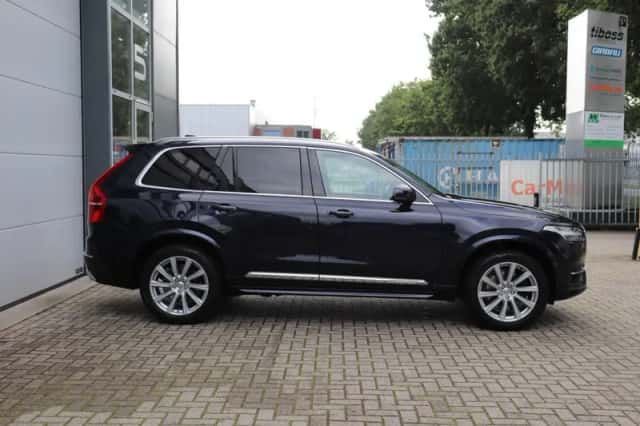Volvo XC90 (2016) thumbnail 5