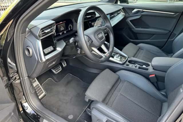 Audi A3 (2023) thumbnail 2