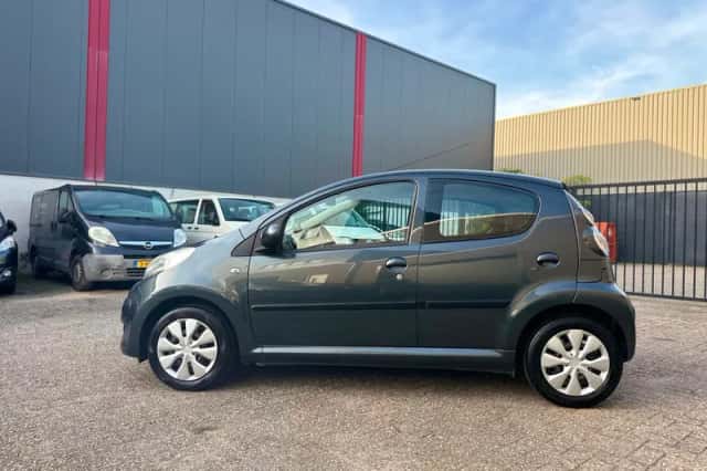 Citroën C1 (2010) thumbnail 2