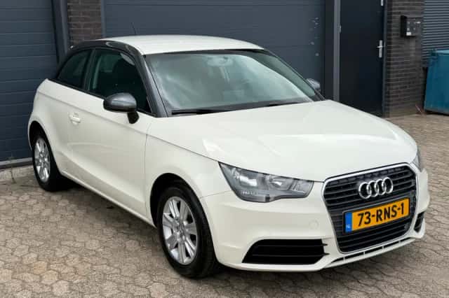 Audi A1 (2011) thumbnail 5