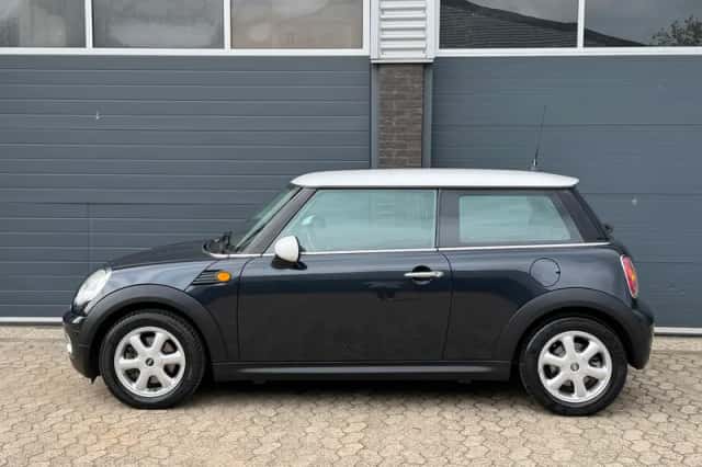 MINI Cooper (2007) thumbnail 6