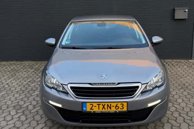 Peugeot 308 (2014) thumbnail 5