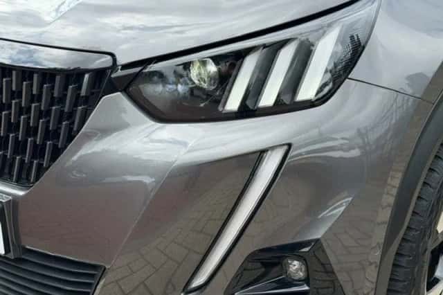 Peugeot 2008 (2022) thumbnail 4