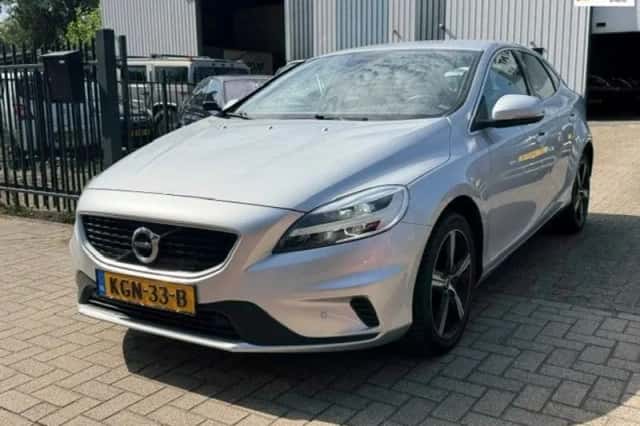 Volvo V40 (2019) thumbnail 1