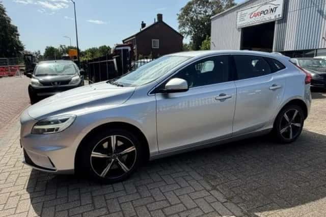 Volvo V40 (2019) thumbnail 5