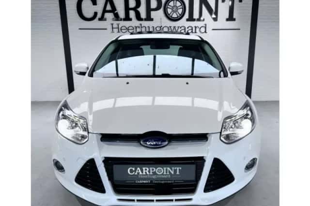Ford Focus (2013) thumbnail 3