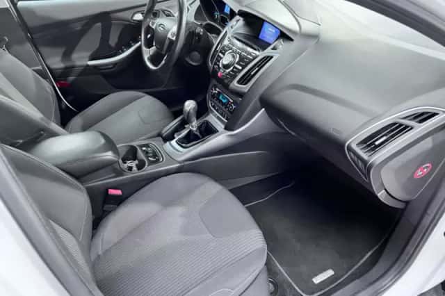 Ford Focus (2013) thumbnail 5
