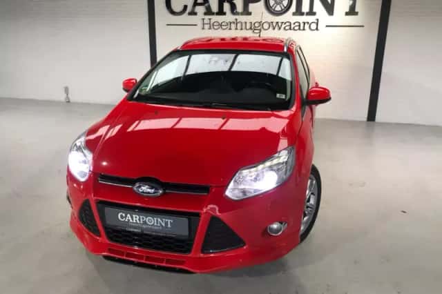 Ford Focus (2014) thumbnail 2