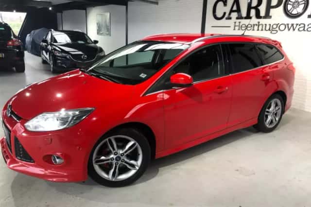 Ford Focus (2014) thumbnail 3