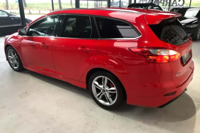 Ford Focus (2014) thumbnail 5