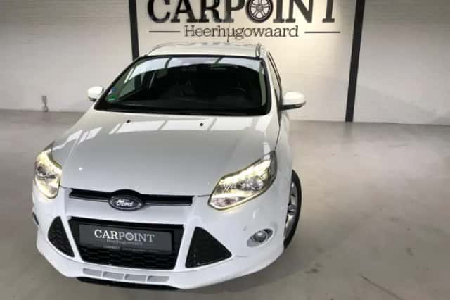 Ford Focus (2014) thumbnail 3