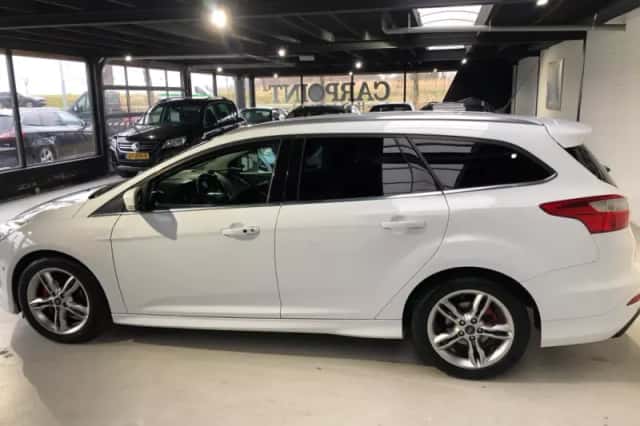 Ford Focus (2014) thumbnail 4