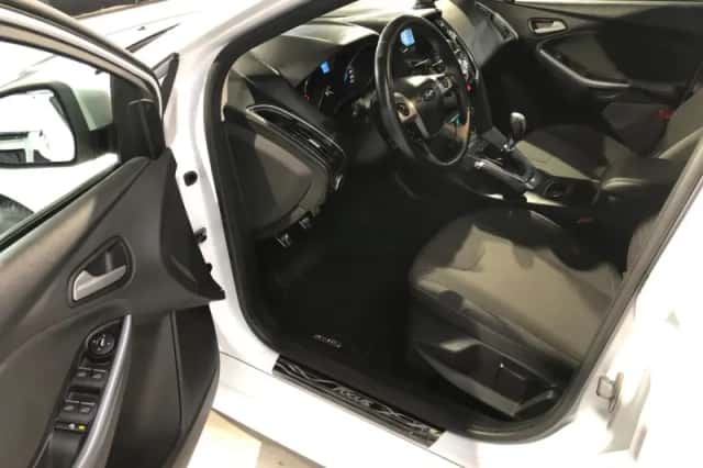 Ford Focus (2014) thumbnail 6