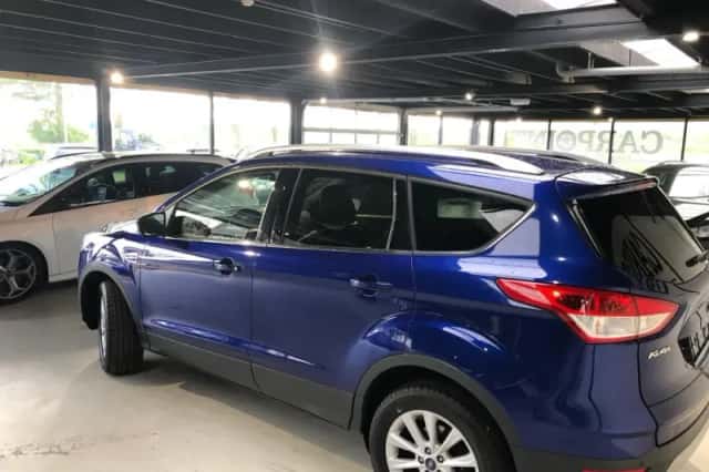 Ford Kuga (2016) thumbnail 6