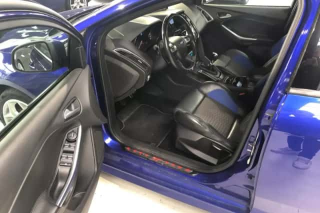 Ford Focus (2014) thumbnail 5