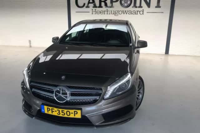 Mercedes-Benz A-Klasse (2013) thumbnail 2