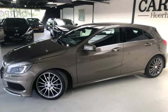 Mercedes-Benz A-Klasse (2013) thumbnail 3