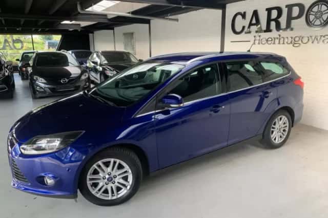 Ford Focus (2014) thumbnail 3