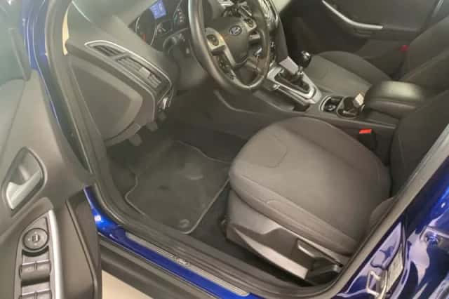 Ford Focus (2014) thumbnail 5