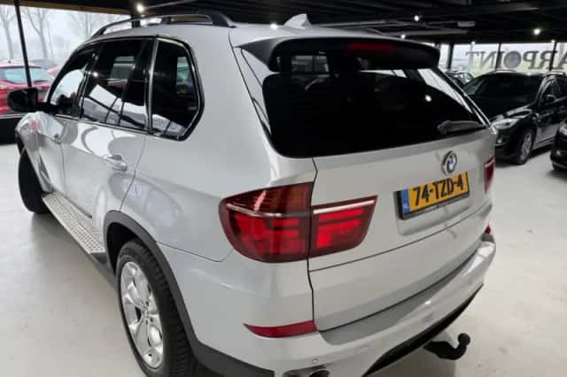 BMW X5 (2012) thumbnail 3