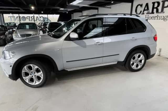 BMW X5 (2012) thumbnail 5