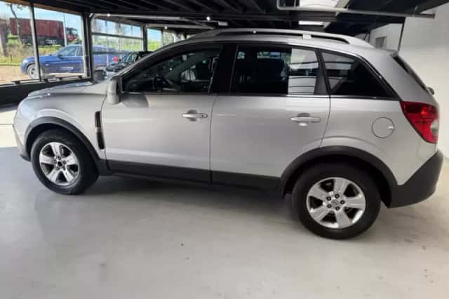 Opel Antara (2010) thumbnail 6