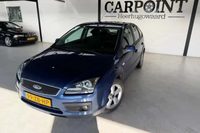 Ford Focus (2007) thumbnail 2
