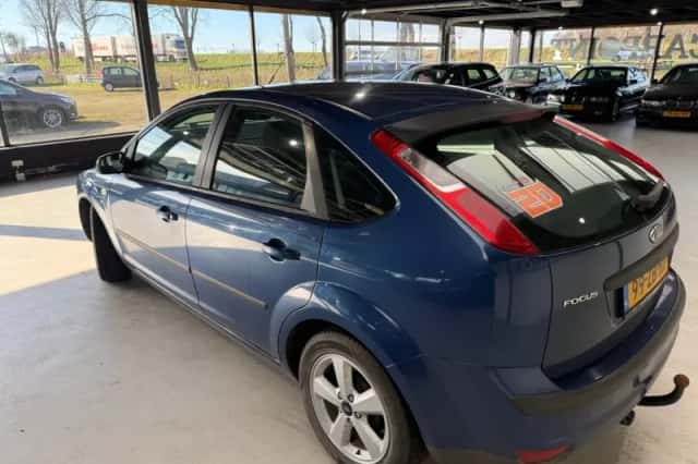 Ford Focus (2007) thumbnail 4