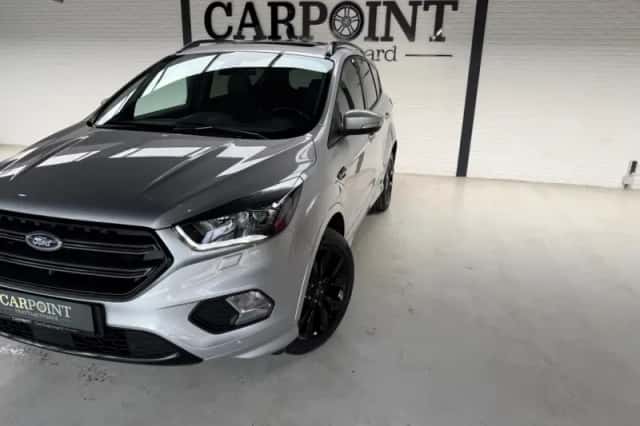Ford Kuga (2018) thumbnail 1