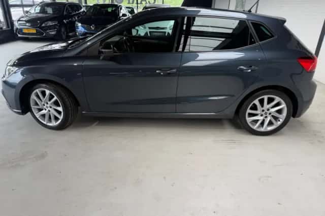 SEAT Ibiza (2022) thumbnail 2